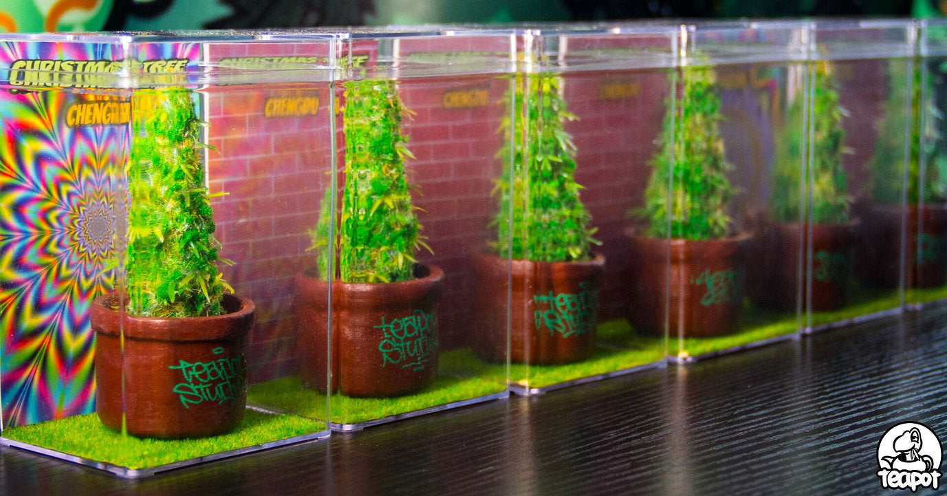 DESIGNER TOY - TEAPOT HANDMADE CHILLMAX TREE